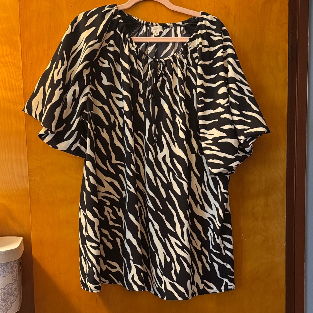 Entro Black and Cream Animal Print Blouse